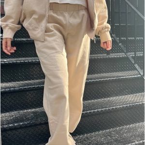 Brandy Melville Beige Rosa Sweatpants